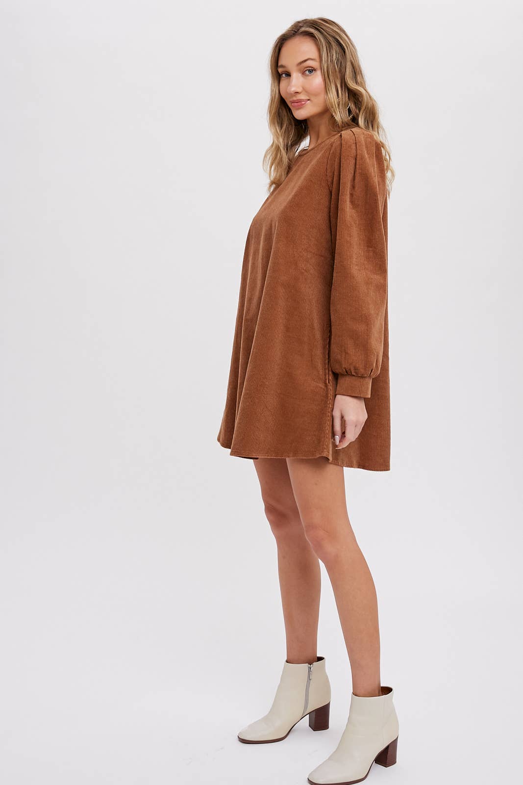 Women's camel corduroy dress with long balloon sleeves and side pockets